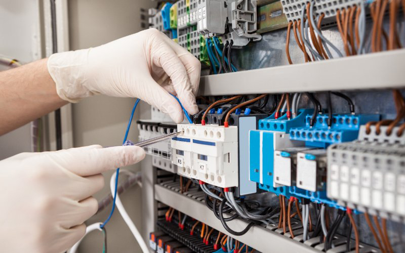 Spécialiste de la rénovation sur Orange, Avignon, Montélimar, Electricité