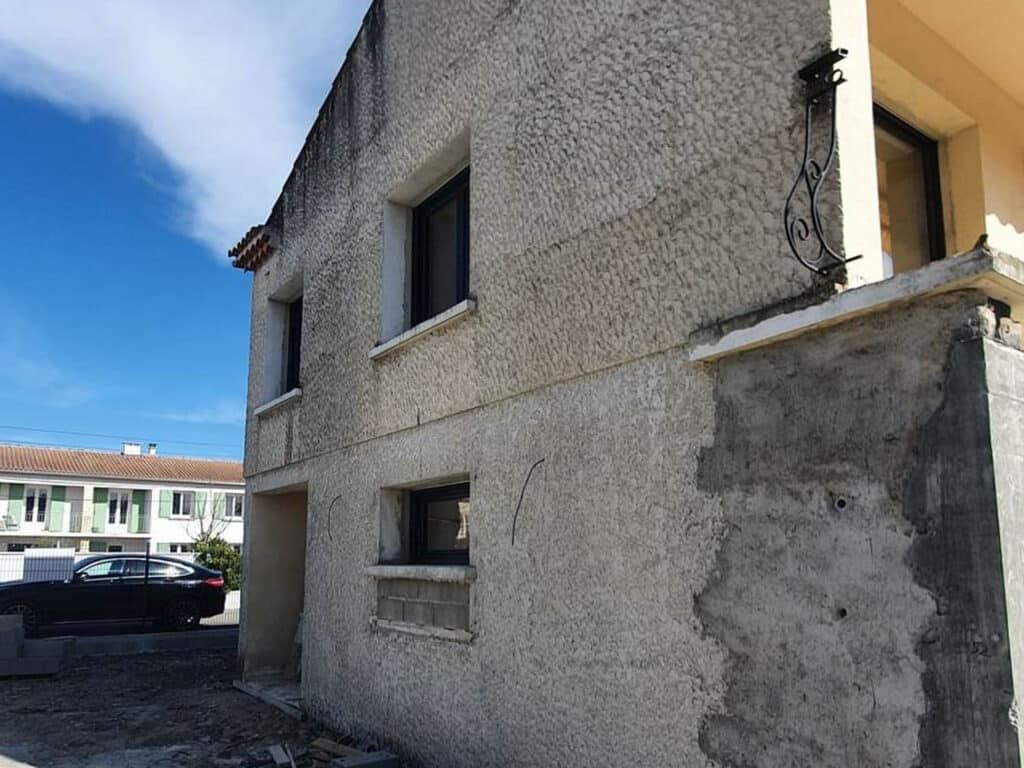Avant ravalement de façade sur le Vaucluse