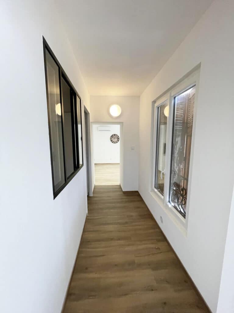 Rénovation totale d'un immeuble sur Orange après couloir