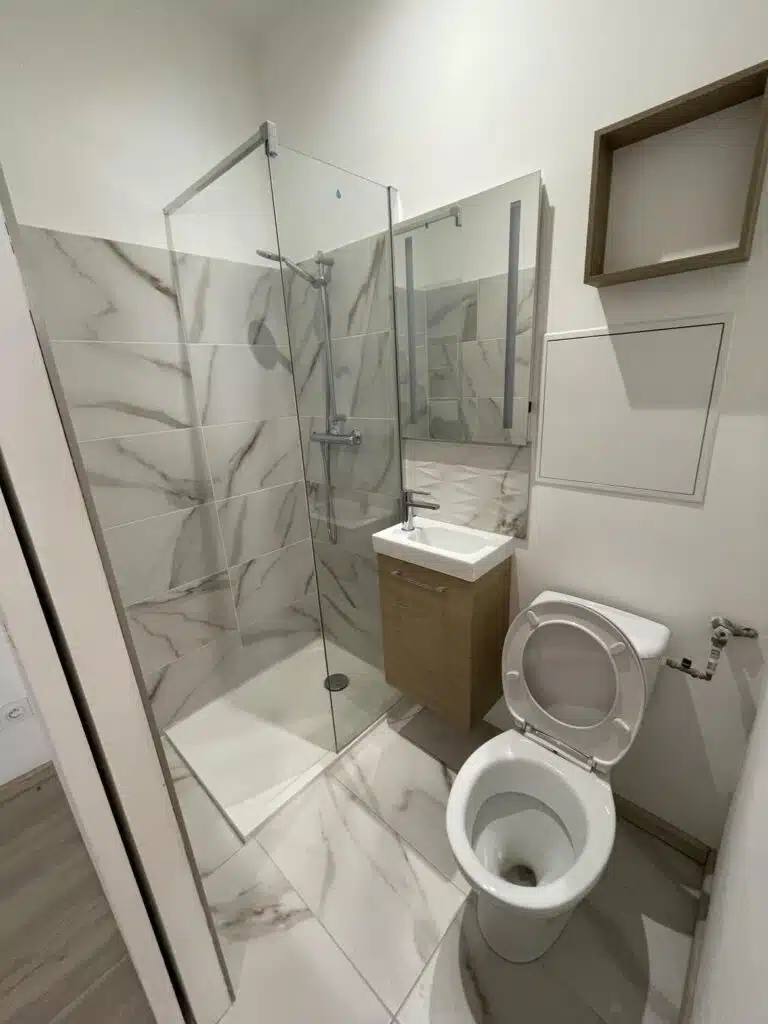 Rénovation totale d'un immeuble sur Orange après salle de bain