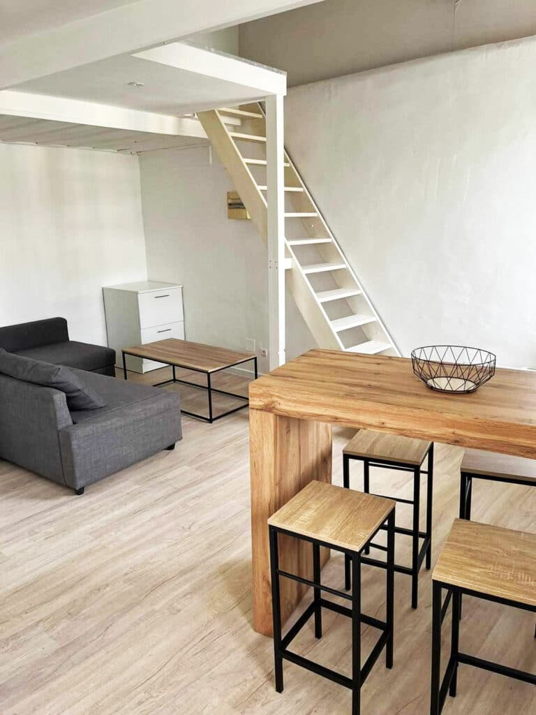 Après Rénovation totale d’un appartement T1 sur Marseille, joli séjour