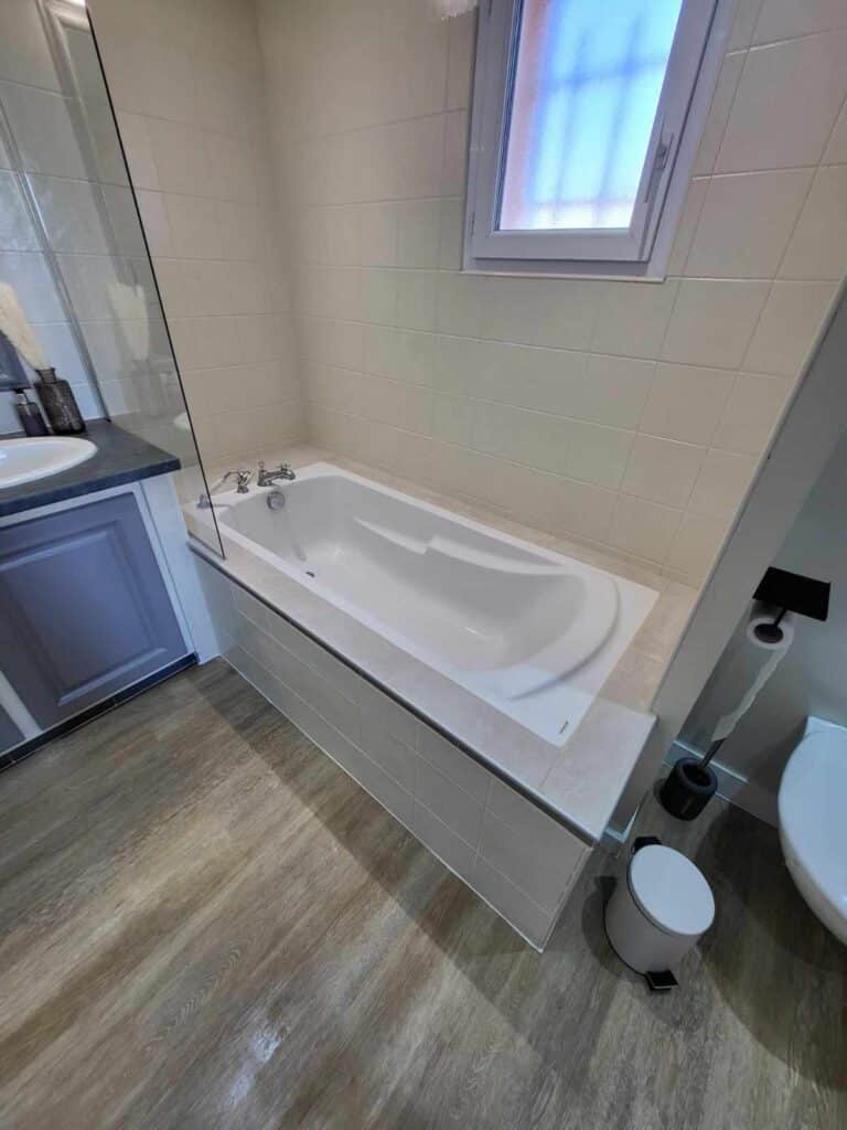 Photo après rénovation salle de bain sur Orange première image