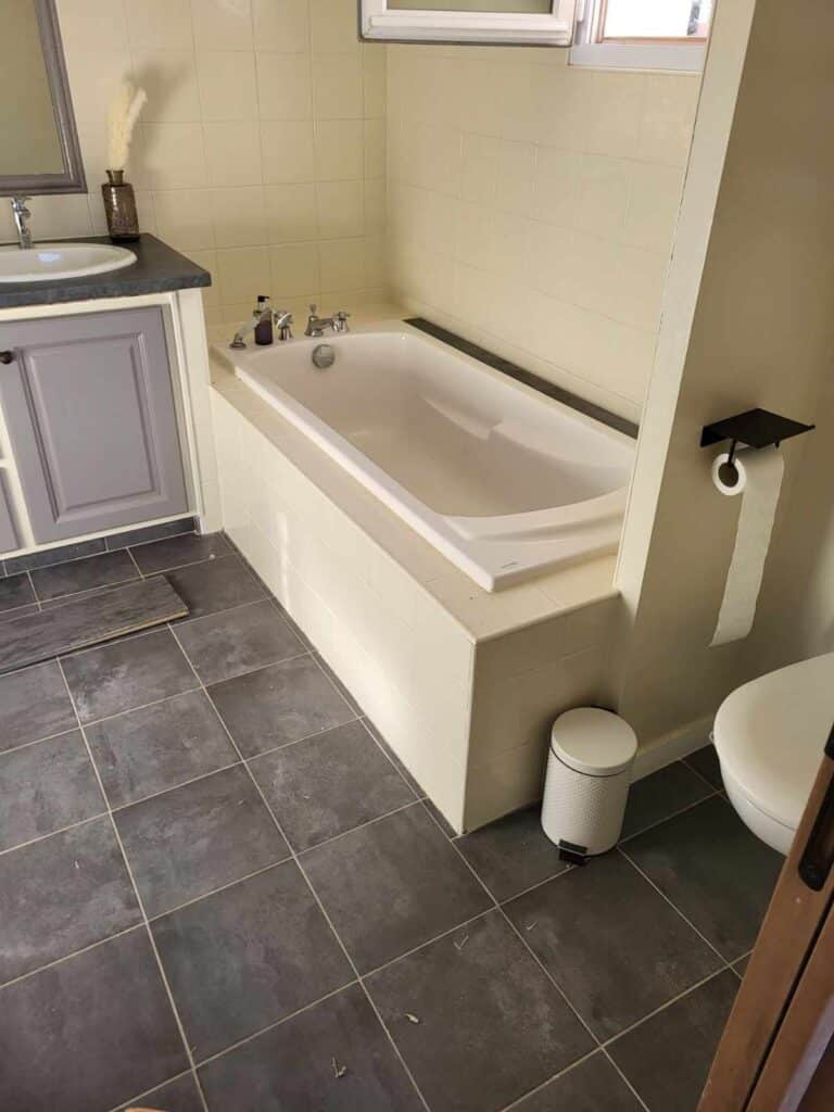 Photo avant rénovation salle de bain sur Orange premiere image