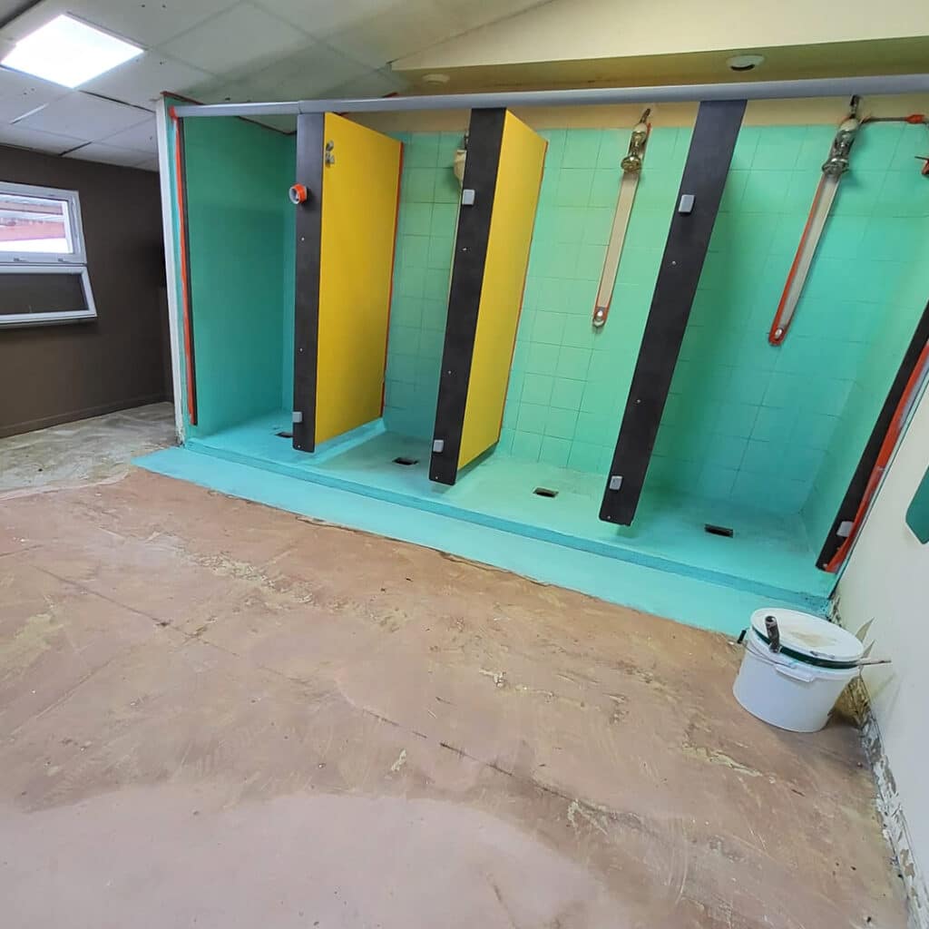 Photo Avant Rénovation Complète des Vestiaires d'une Entreprise 2