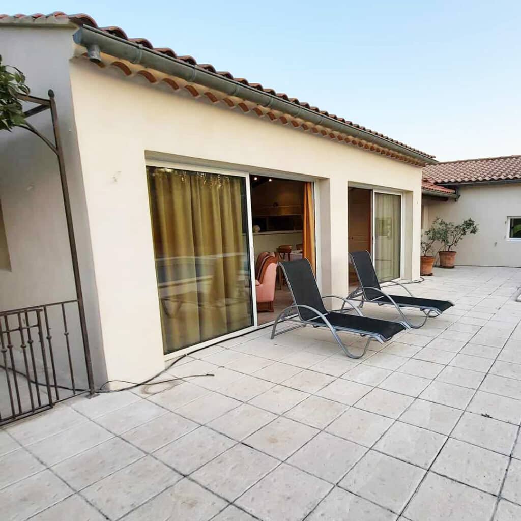 nouvelle façade de la pool house