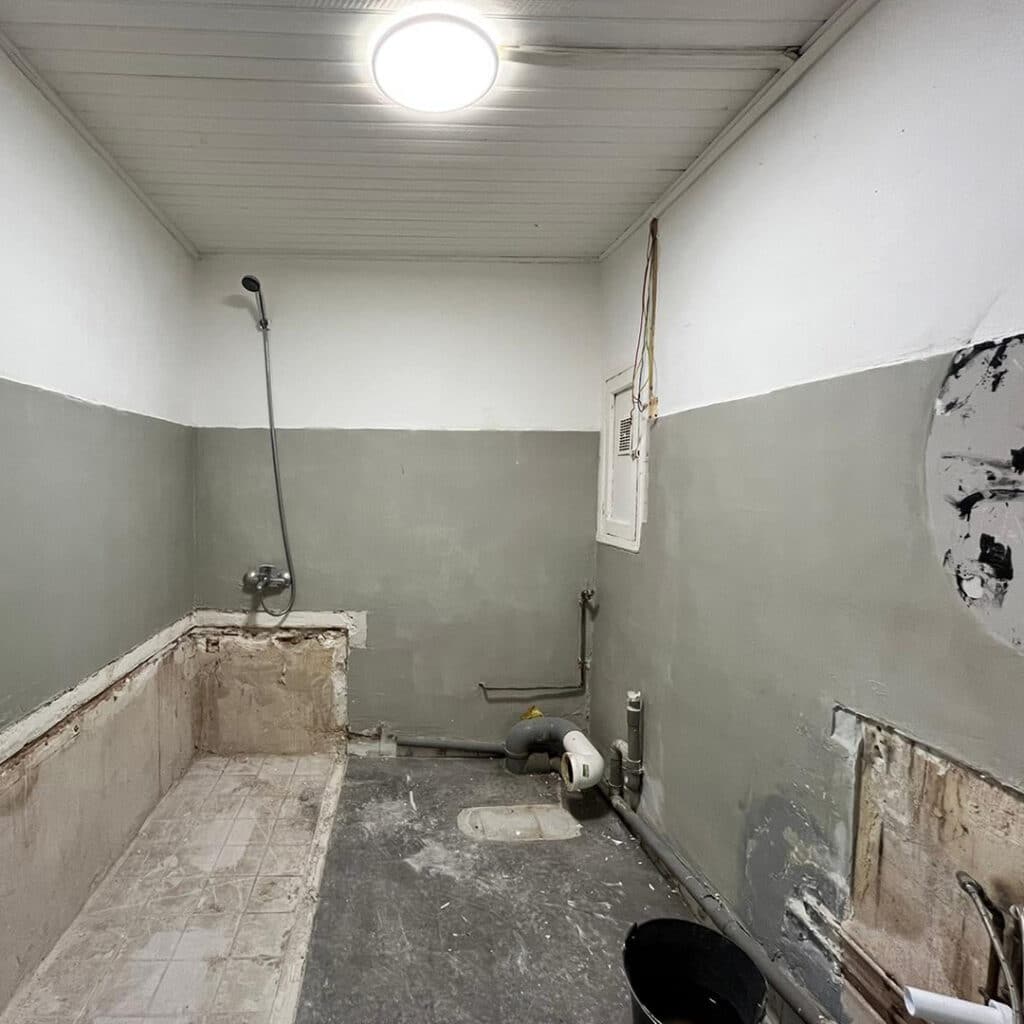 avant rénovation salle de bain